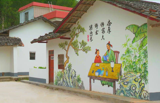 富有特色的民居墙绘。
