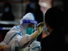 滚动更新丨记者深夜直击广州荔湾越秀多个街道核酸检测现场