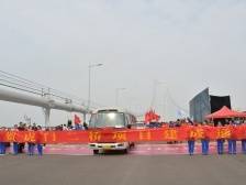 横跨莞穗的“超级工程”通车瞬间