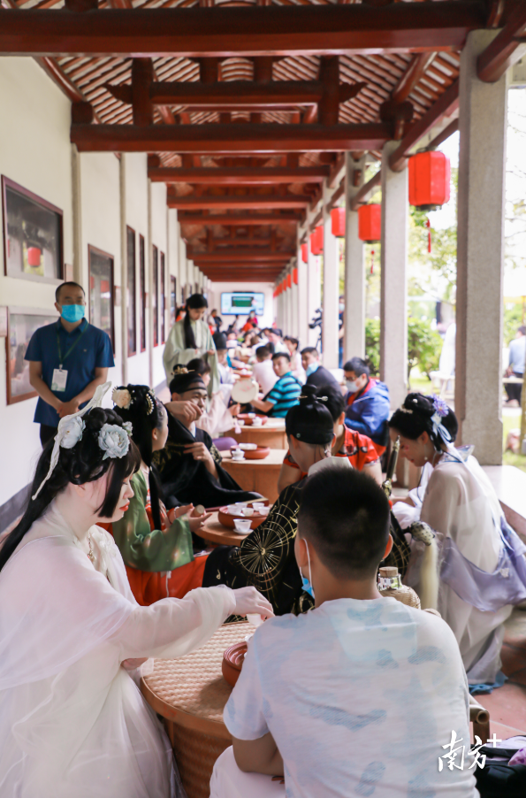 “围炉观茶·工夫雅集”主题活动在韩文公祠举行。