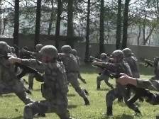 强军足迹·习主席来过我们连 | 矢志强军 红色传人永远冲锋