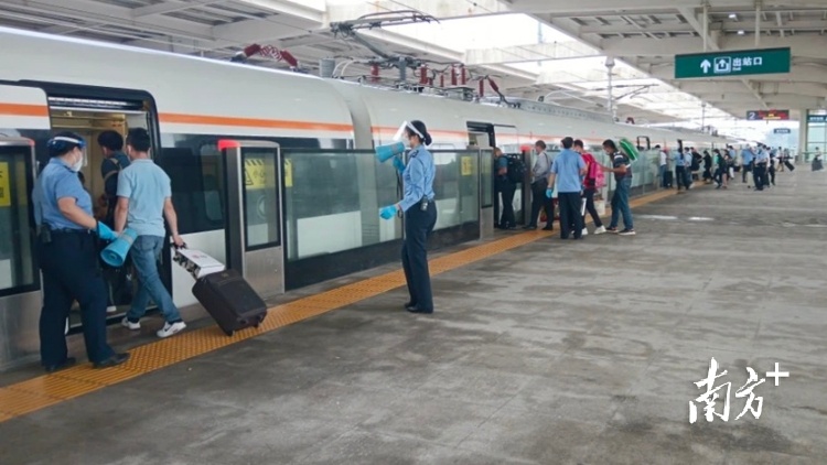 南方+ 王昌辉 拍摄