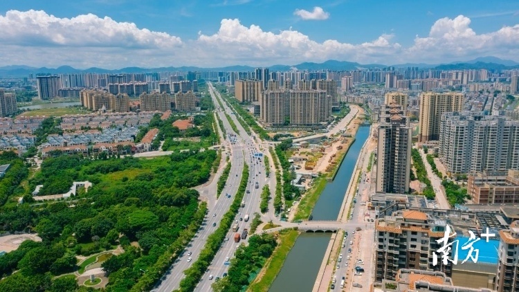 南方+ 王昌辉 拍摄