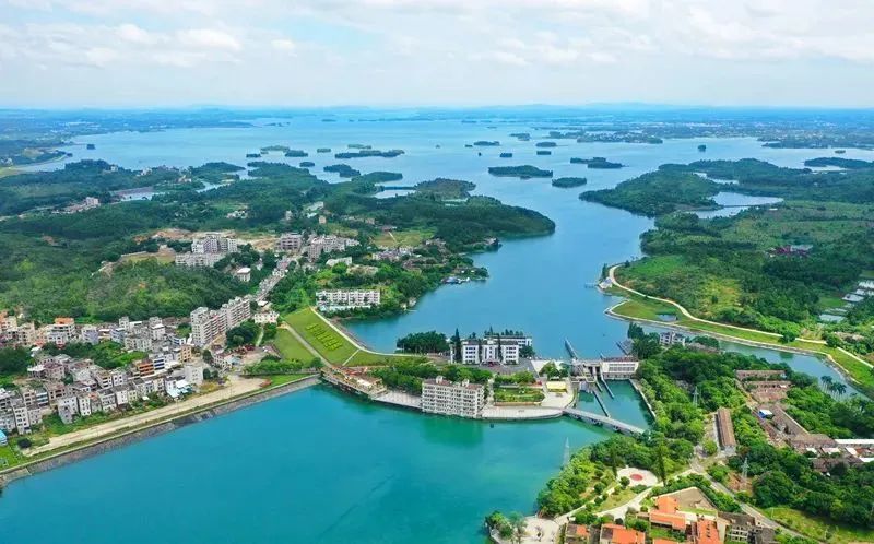 鹤地水库。郭龙碧 摄