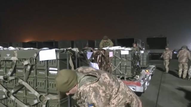 不顾普京警告，英国紧跟美国向乌提供远程打击系统，射程80千米