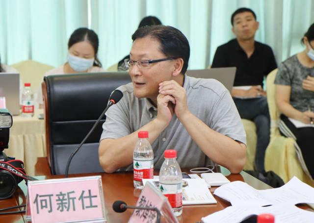 珠江经济台首席业务指导何新仕。 珠江经济台首席业务指导何新仕。