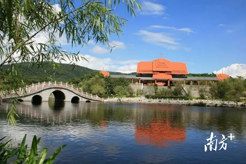 黄旗山。黄伟兴 摄