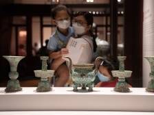 香港故宫文化博物馆开放首日人潮涌动，首四周门票已售出约八成半