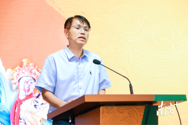 华南农业大学园艺学院副院长曹藩荣发言 华南农业大学园艺学院副院长曹藩荣发言
