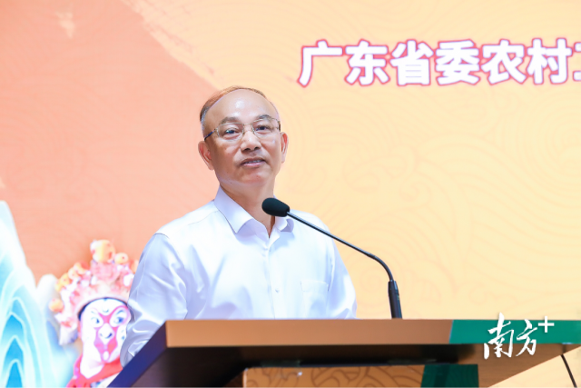 广东省委农村工作领导小组办公室原专职副主任、省乡村振兴局原专职副局长梁健致辞 广东省委农村工作领导小组办公室原专职副主任、省乡村振兴局原专职副局长梁健致辞