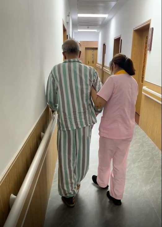 经颅磁治疗怎么样经颅重复磁刺激联合神经修复治疗脑梗死偏瘫效果明显_https://www.jmylbn.com_新闻资讯_第5张