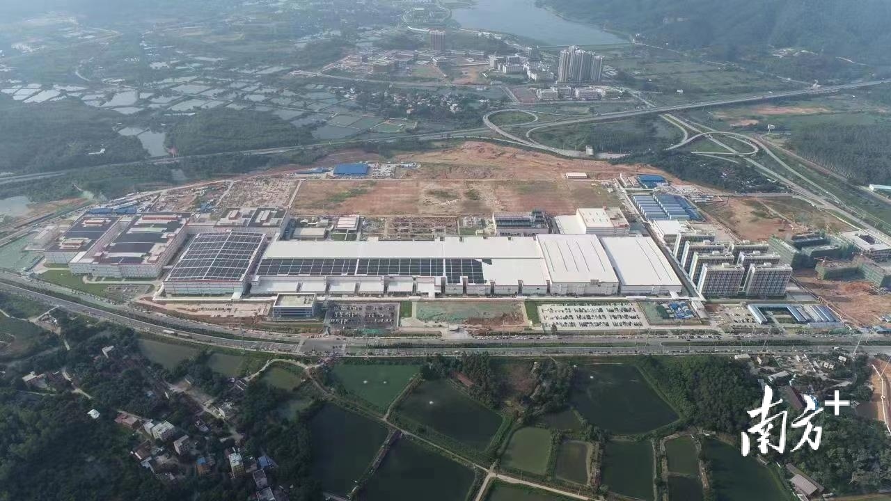 宁德时代肇庆项目正式投产。中建五局供图 宁德时代肇庆项目正式投产。中建五局供图