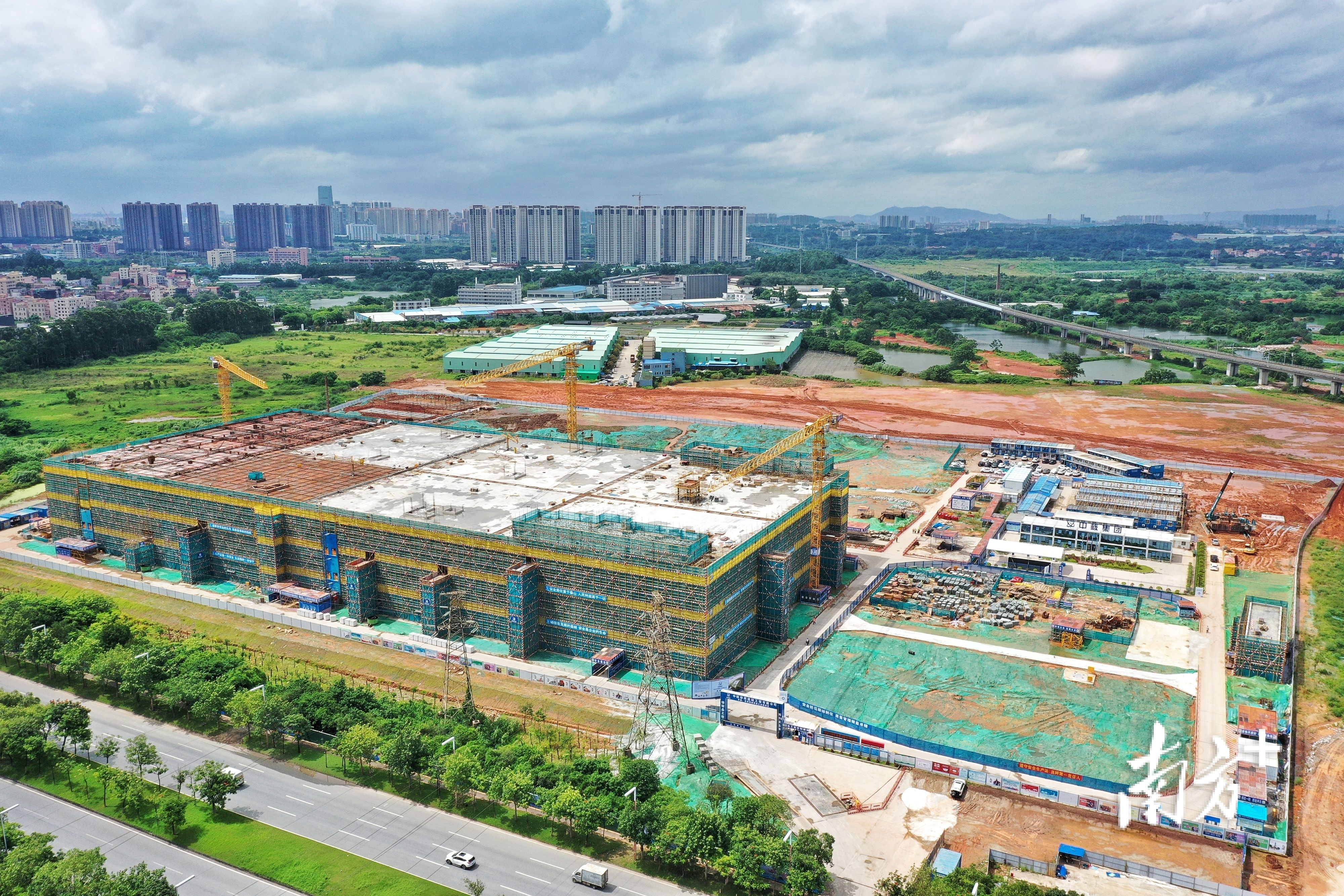 信扬项目顺利封顶。南方日报记者 戴嘉信摄