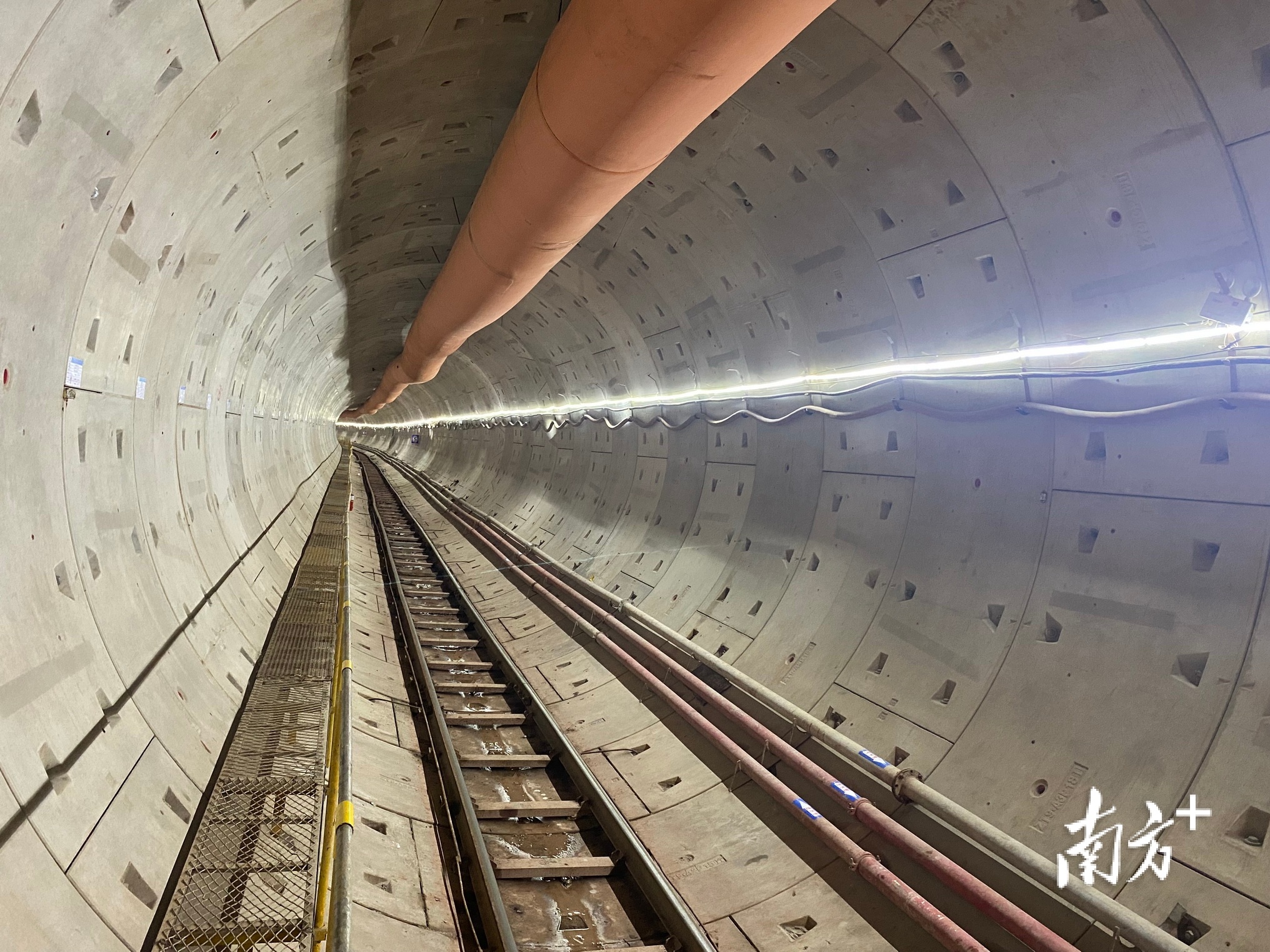 大环线又一隧道贯通，广州地铁十一号线土建完成超八成