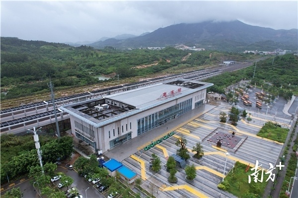 南方+ 王昌辉 拍摄