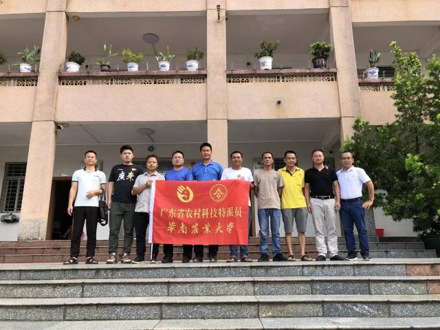 因地制宜！手推式播种机让山地大豆种植更高效