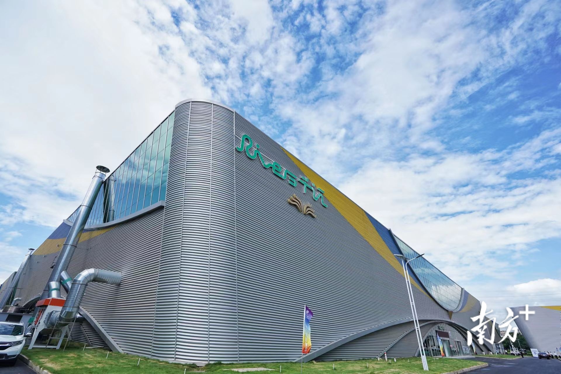 南海平谦国际智慧产业园项目建设现场。戴嘉信 摄