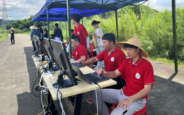 打造无人农场华南农业大学三下乡团队增城开展水稻生产实践