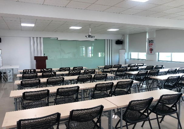 ▲多功能路演室 ▲多功能路演室