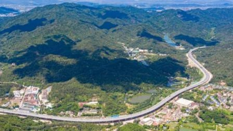 一地提出：将村（社区）工作人员纳入城乡社区工作者职业体系建设，拓宽镇街中层干部晋升渠道！
