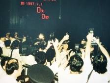 特写｜四首港乐见证25年深港口岸故事