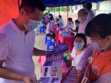 南沙珠江街禁毒宣传搭上招聘便民车