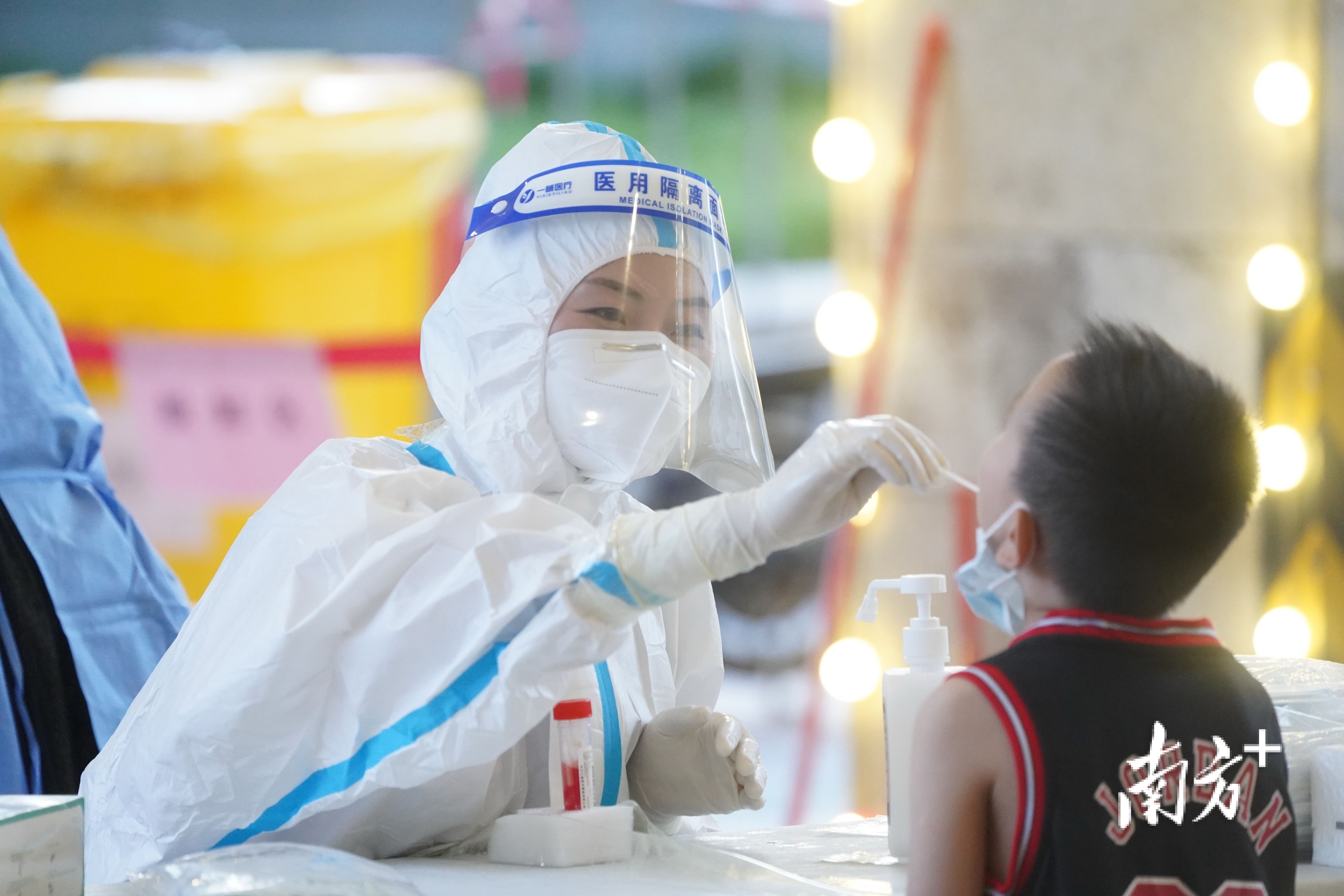 佛山核酸采样现场。戴嘉信 摄 佛山核酸采样现场。戴嘉信 摄