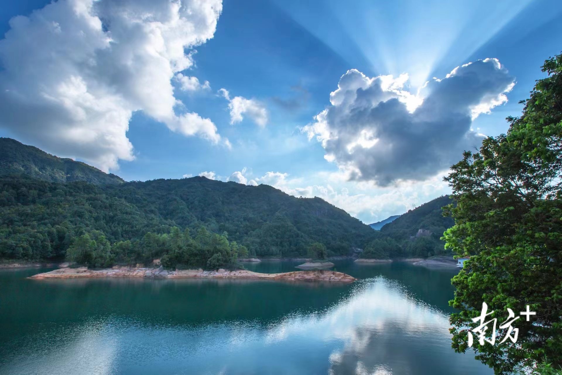 八甲仙湖图片
