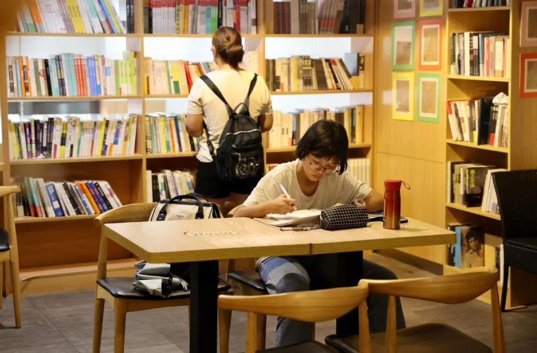 ▲书店经营主体空间内