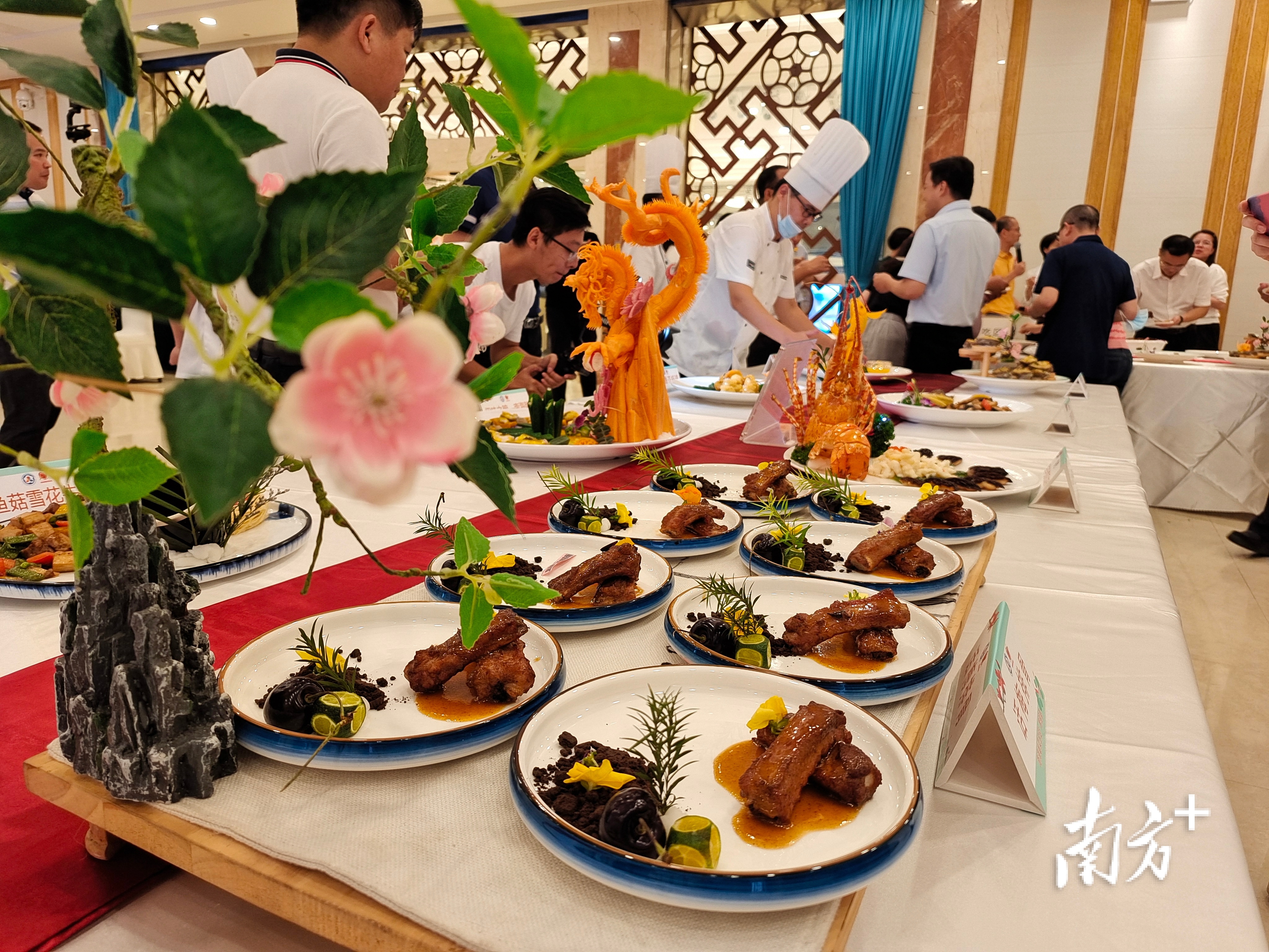 必威 必威betway南海粤菜名厨出炉！美食为媒“南三结对”碰撞粤味火花(图3)