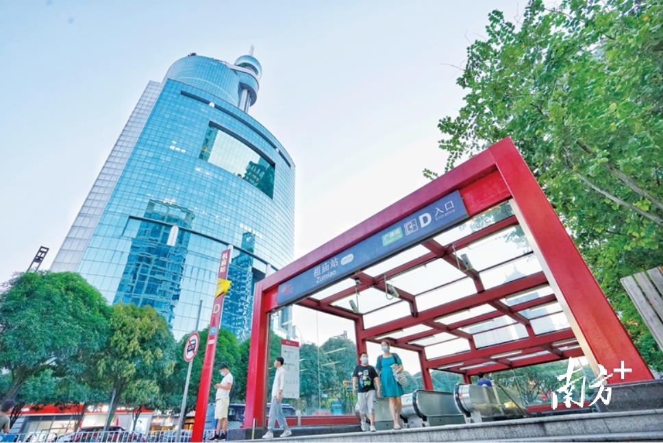 随着大湾区轨道交通线网日趋密集,TOD开发模式在佛山掀起了一股热潮。 南方日报记者 戴嘉信 摄 随着大湾区轨道交通线网日趋密集,TOD开发模式在佛山掀起了一股热潮。 南方日报记者 戴嘉信 摄