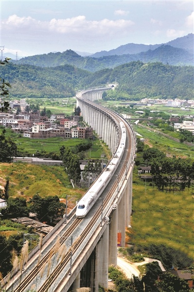 城际双子星串起广东这五座城