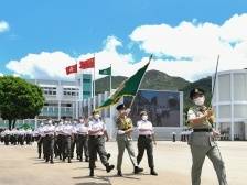 香港海关青年领袖团举行结业会操，85位青年以中式步操接受检阅