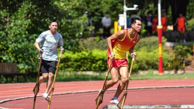 踩着高跷竞速？这波“高能”比赛正在接近丨少数民族运动会VLOG