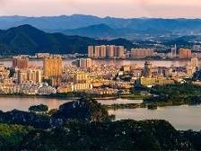 新农人如何兴农，本期《南方日报·肇庆观察》跨版报道