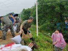 全国“人民满意的公务员”董志坚：常年奔走一线，为民解忧纾困