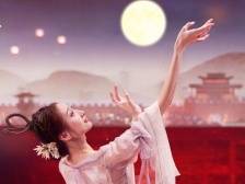 城里的月光把梦照亮