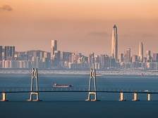 推动湾区数据共享和数字认证体系互认互通，深圳出台数字经济产业促进条例