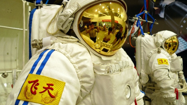 探科技|重130公斤、造价千万！“神十四”宇航员战袍来头不小