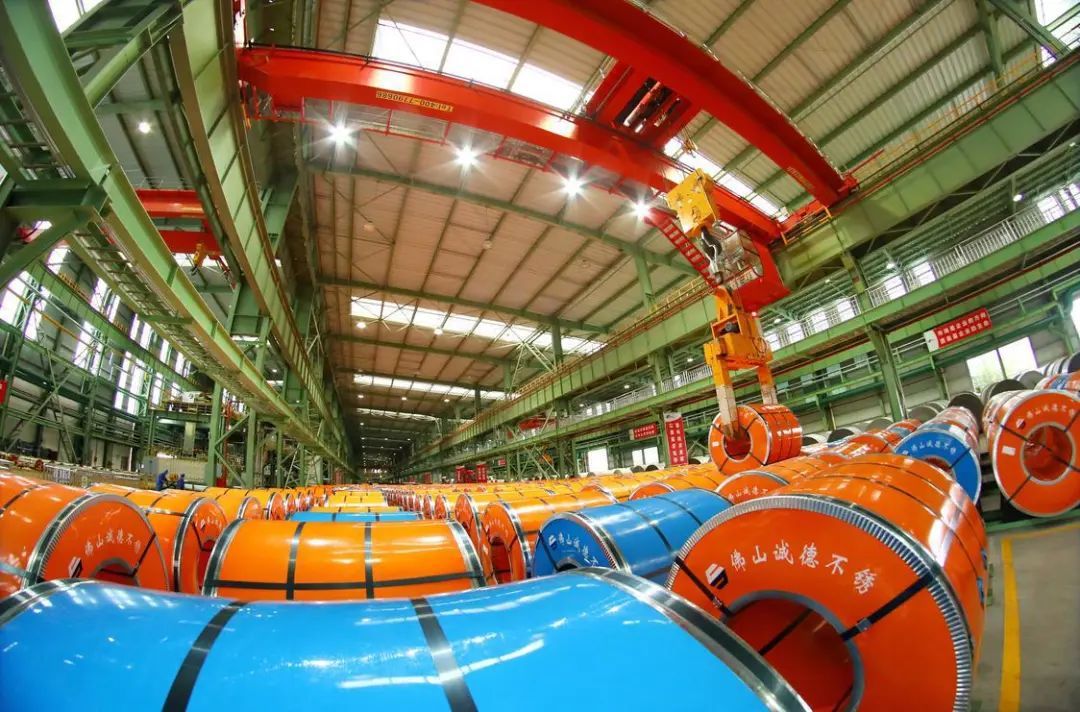 图为诚德新材料成品仓。