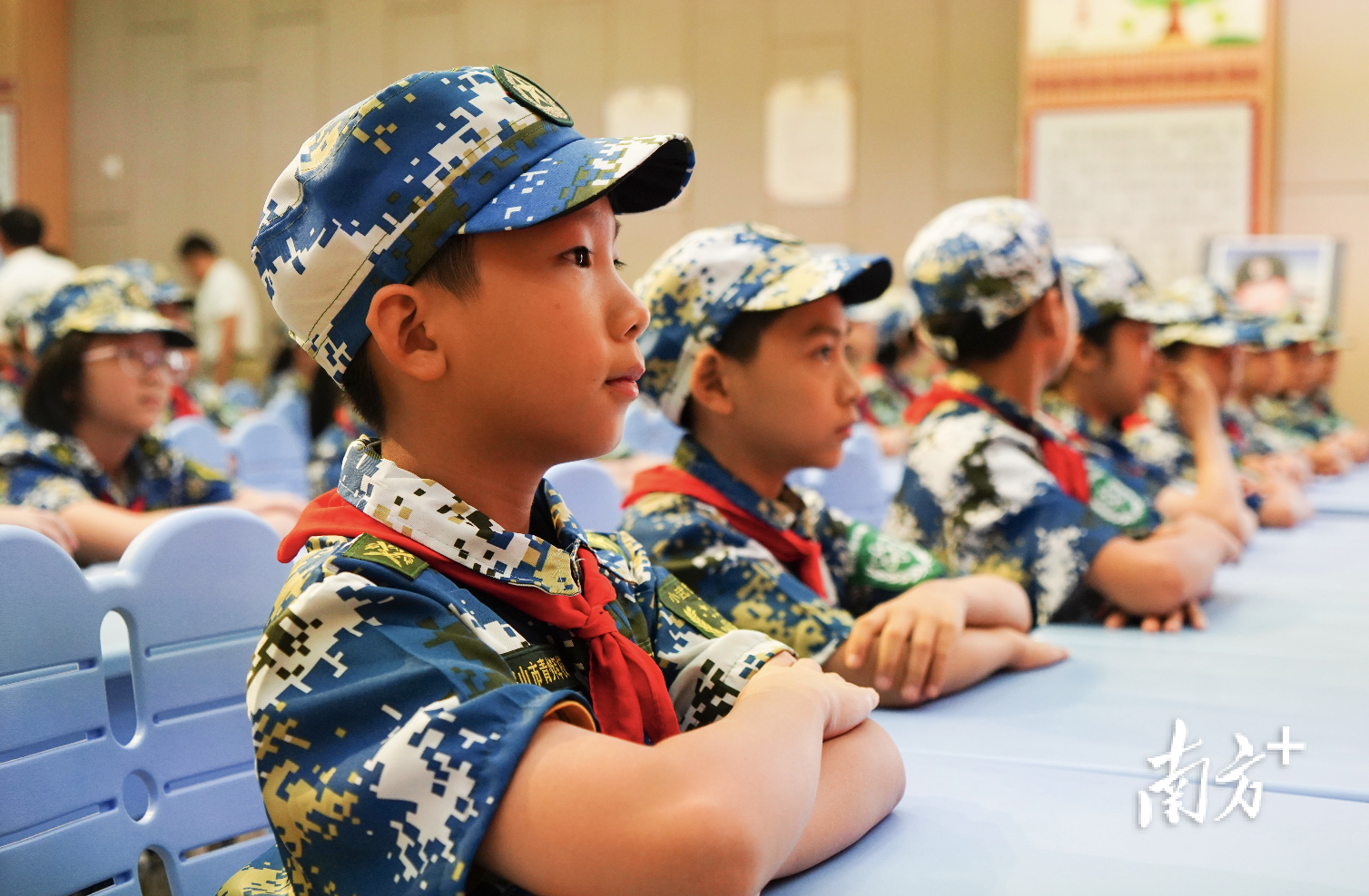  禅城区开展国防教育。