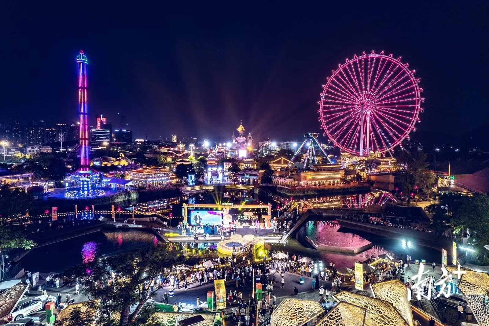 顺德欢乐海岸plus在近期获得顺德第一个“国家级夜间文化和旅游消费集聚区”称号。