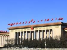 人民日报评论员：忠实履行代表职责，充分发挥代表作用