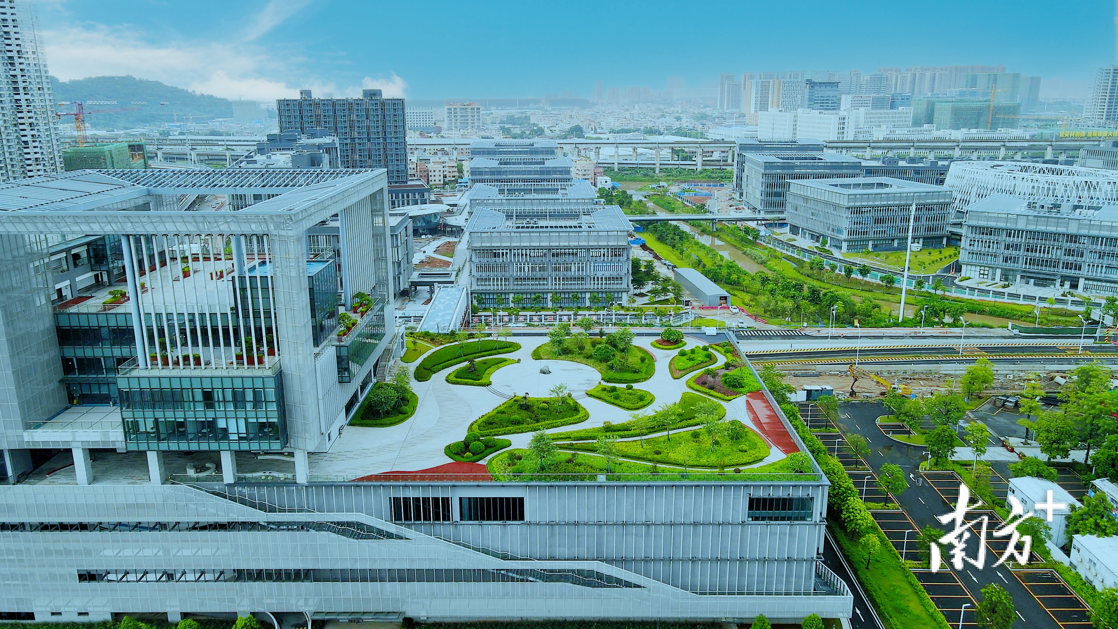 季华实验室、仙湖实验室等平台吸引了大批高层次人才。季华实验室供图