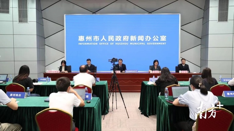 南方+ 陈仕亮 拍摄