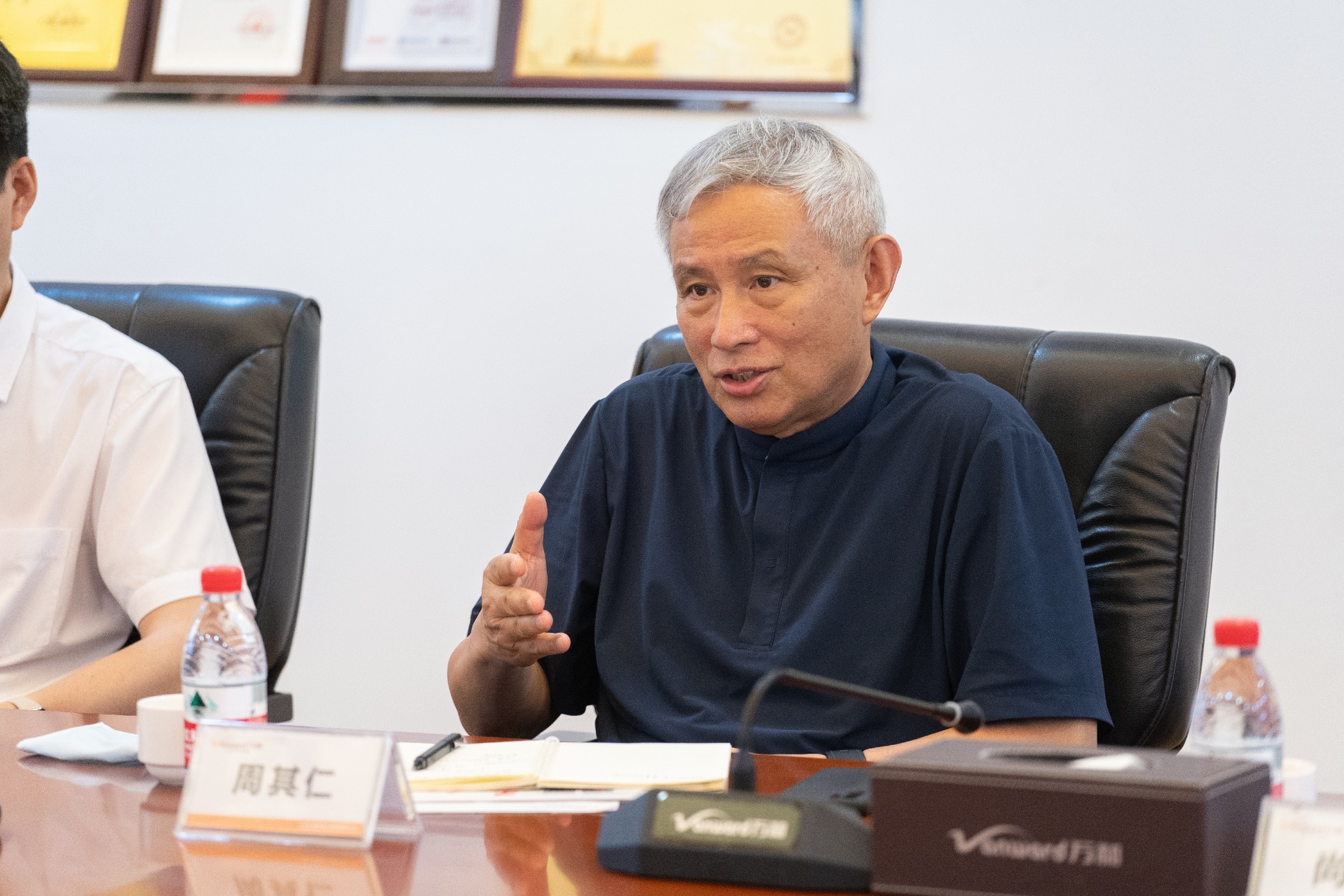 经济学家周其仁。资料图片