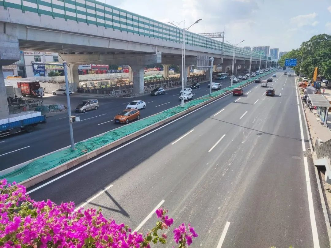 提升后的国道G105珠海段主车道。记者 陈颖 摄 提升后的国道G105珠海段主车道。记者 陈颖 摄