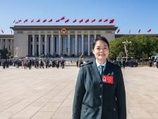 韦艳梅代表：架起邮政服务千家万户的“连心桥”