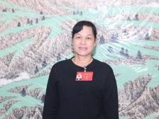 梁美容代表：带领乡亲继续在乡村振兴路上奋进