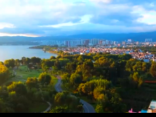 国际锐评丨中国迈上新征程，世界共享新机遇